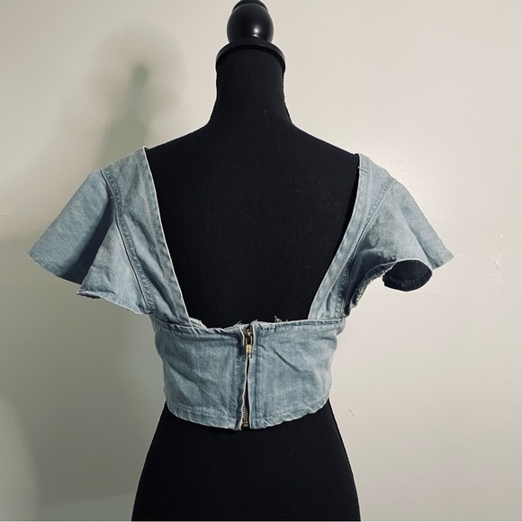 prettylittlething | flared sleeve blue denim crop top - Picture 12 of 13